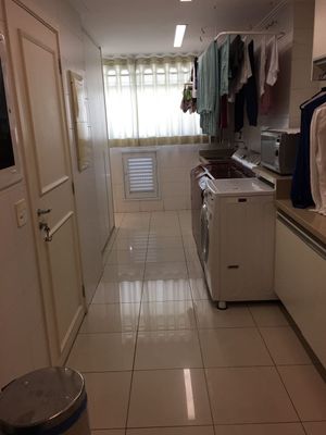 Image 18 - 437014
